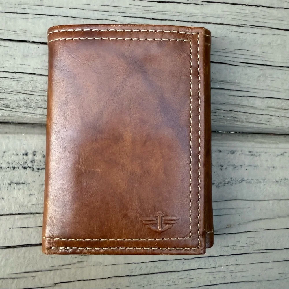 Dockers RFID Security Blocking Trifold Wallet for men in brown